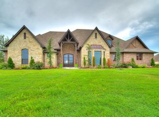 819 S Morgan Rd, Tuttle, OK 73089