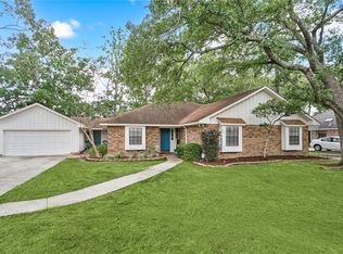 203 E Queensbury Dr, Slidell, LA 70461
