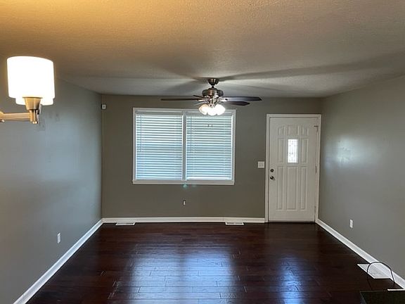 5th image of 1004 Benton Way