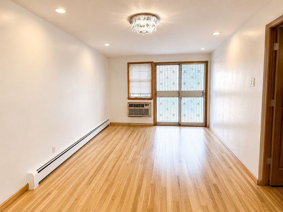 1st image of 5752 Xenia St #2