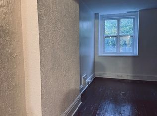 585 Parliament St, Toronto, ON M4X1P9
