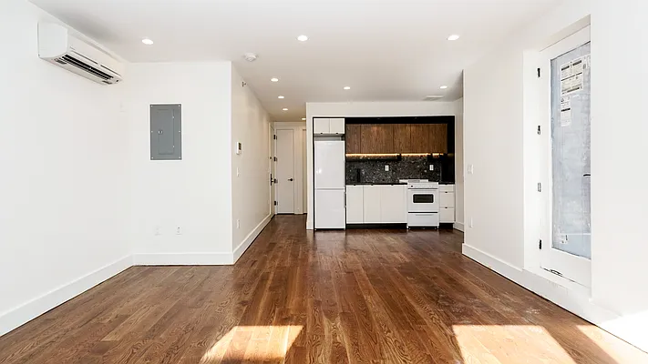 Rented by Nooklyn NYC LLC | media 57