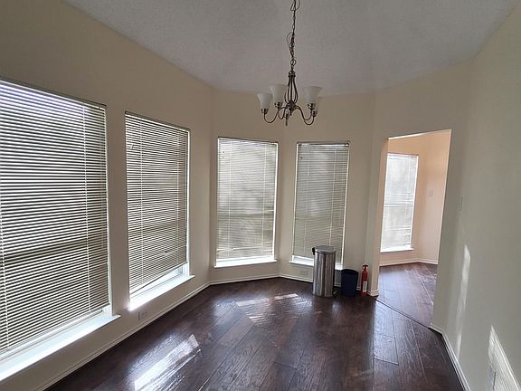 5th image of 2332 Suntree Ln