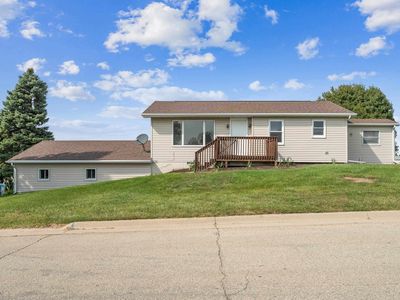 1113 2nd Ave SE, Cascade, IA, 52033