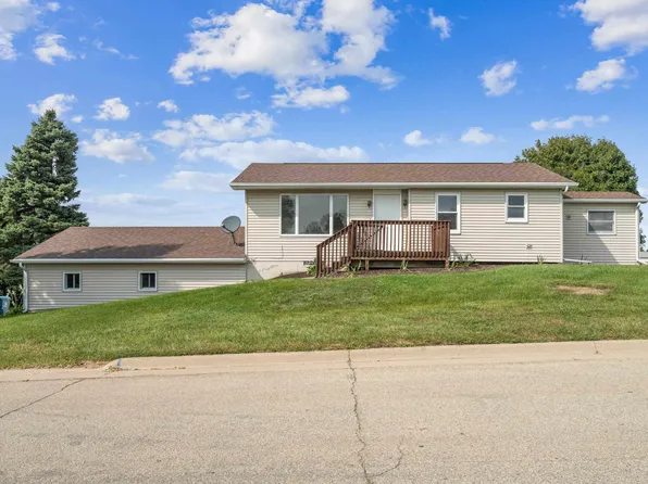 1113 2nd Ave SE, Cascade, IA 52033