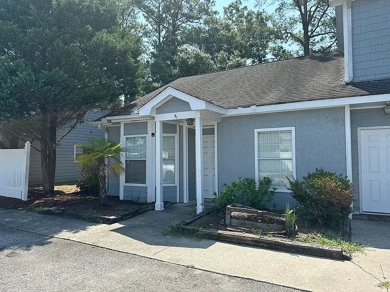 1008 Beach Dr SW #B1 — Photo 3