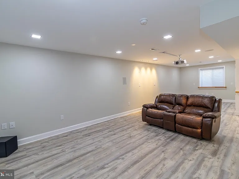 823 S Haines Cir — Photo 22
