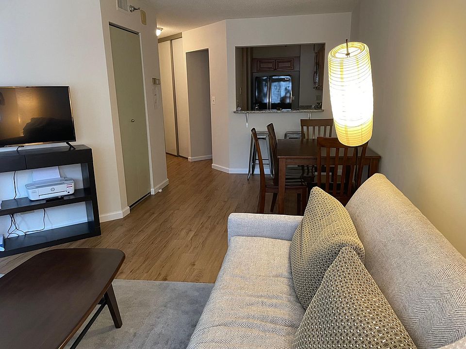 1st image of 900 N Stafford St APT 1210