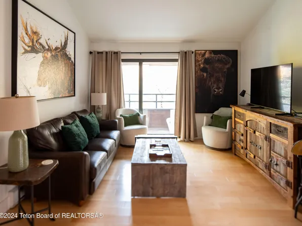 355 W Deloney Ave APT D-4, Jackson, WY 83001