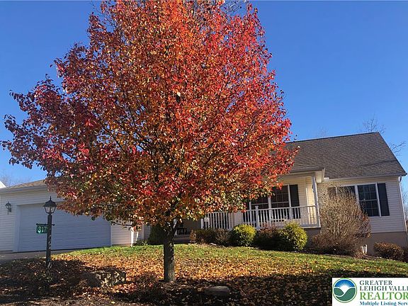 4th image of 317 Golden Oaks Dr