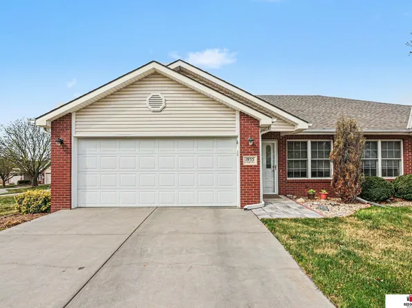 1955 S Knights Pl, Lincoln, NE 68506