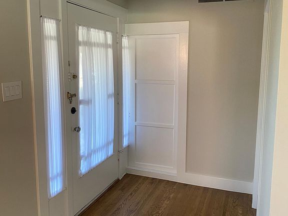 4th image of 1229 Laguna Ave