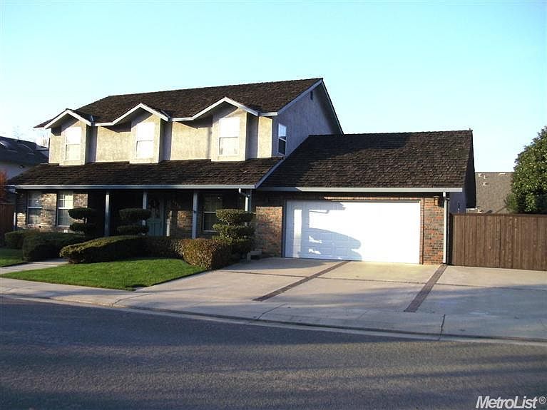 1st image of 3019 Fernwood Dr