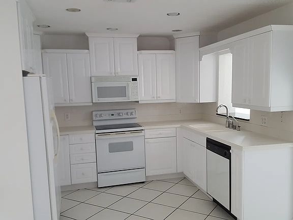 4th image of 3136 San Jose St