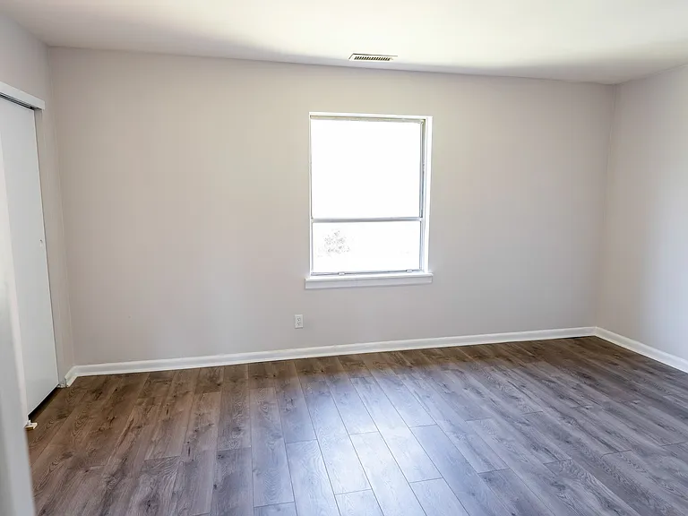 Woodcrest Village — Photo 10