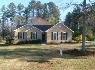 10 Rockland Dr, Sharpsburg, GA 30277