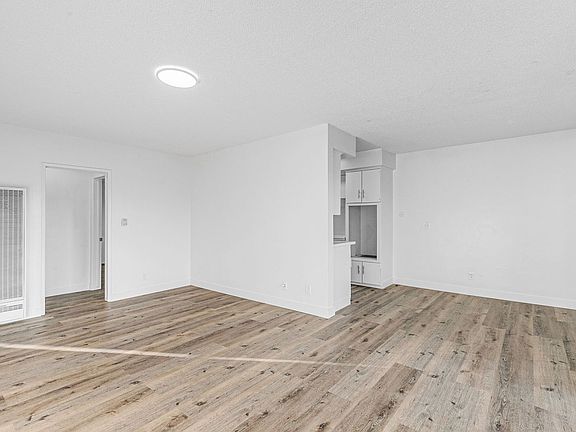 4th image of 934 Larch St APT 2B