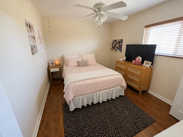 586 Augusta Dr — Photo 14