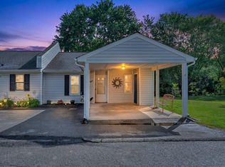 390 Tinkerview Dr, Cloverdale, VA 24077