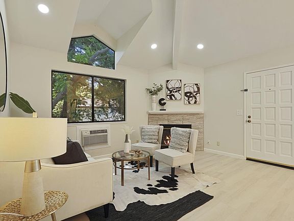 5th image of 196 Sunwood Meadows Pl