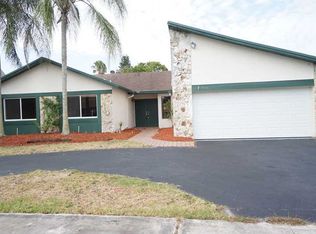 9450 NW 46th St, Sunrise, FL 33351