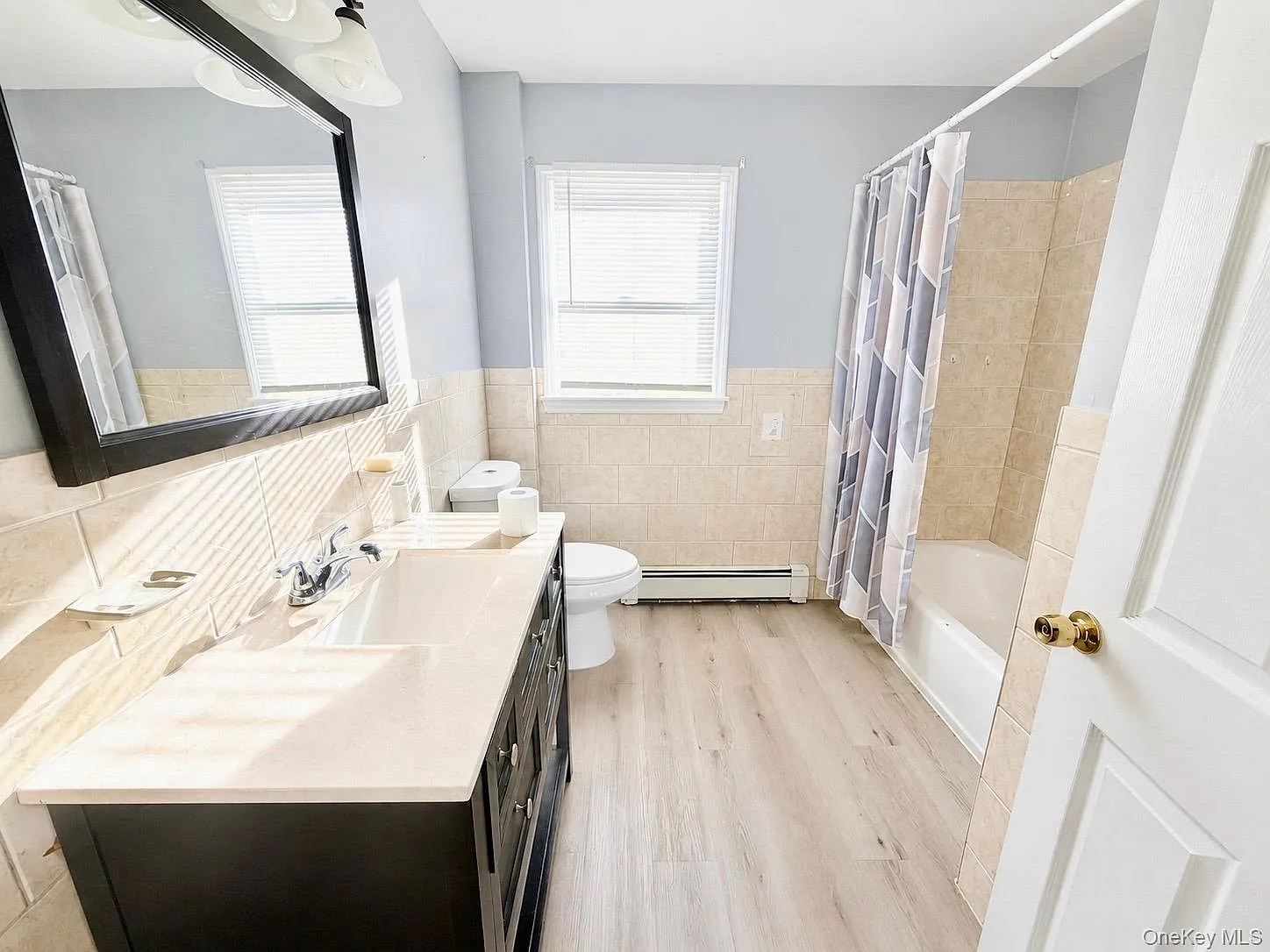 2 bed, 1.0 bath, $3,500 — Photo 3