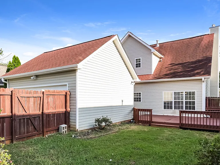 4100 Springvale Way — Photo 17