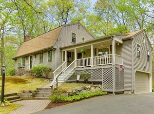 5 Northwood Dr, Walpole, MA 02081