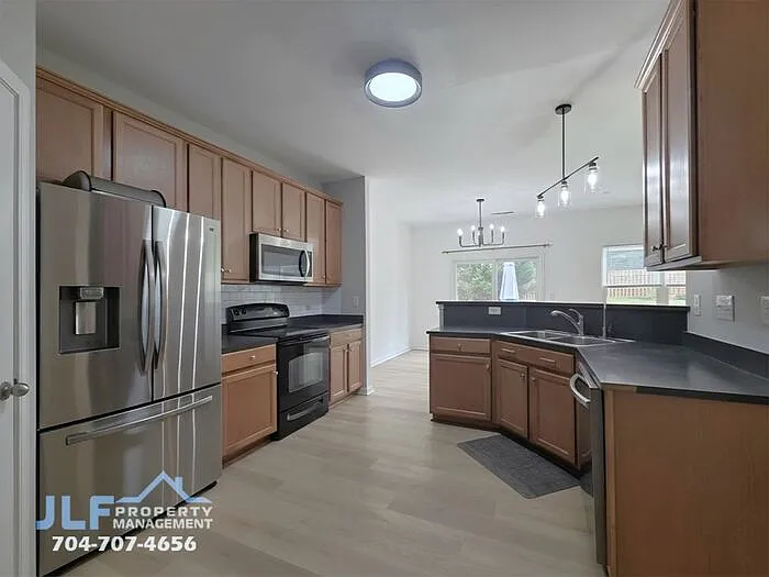 11659 Tucker Field Rd — Photo 4