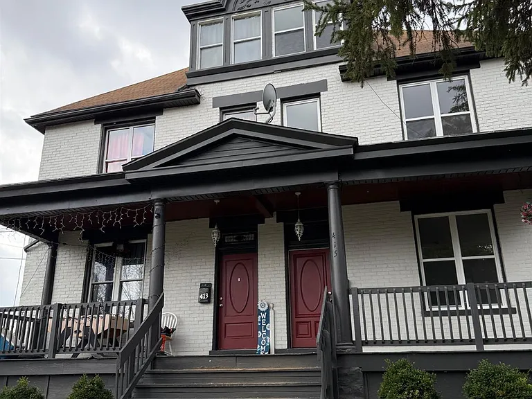 415 Considine Ave — Photo 1