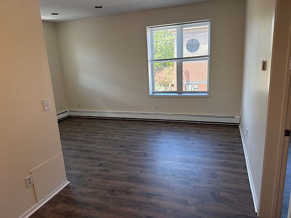 3rd image of 616 Selby Ave APT 205