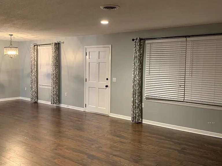 44 White Oak St #8 — Photo 2