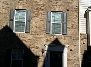 42661 Freistadt Sq, Sterling, VA 20166