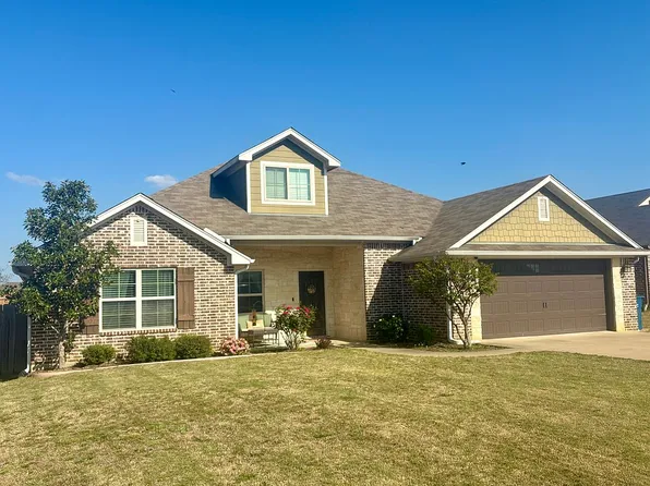 703 Griffen Dr, Chandler, TX 75758