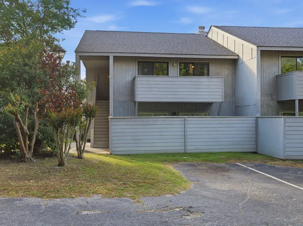 605 Waterwood Dr, Goose Creek, SC 29445