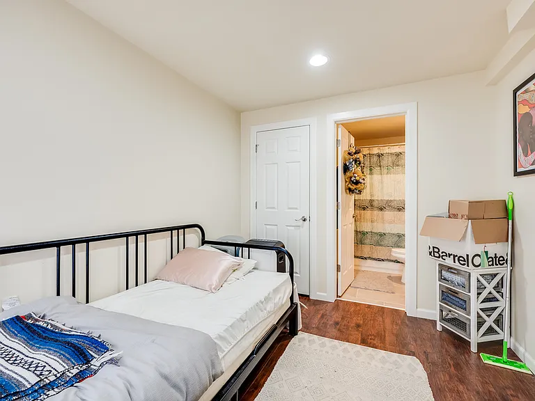 5728 Roosevelt Way NE — Photo 26