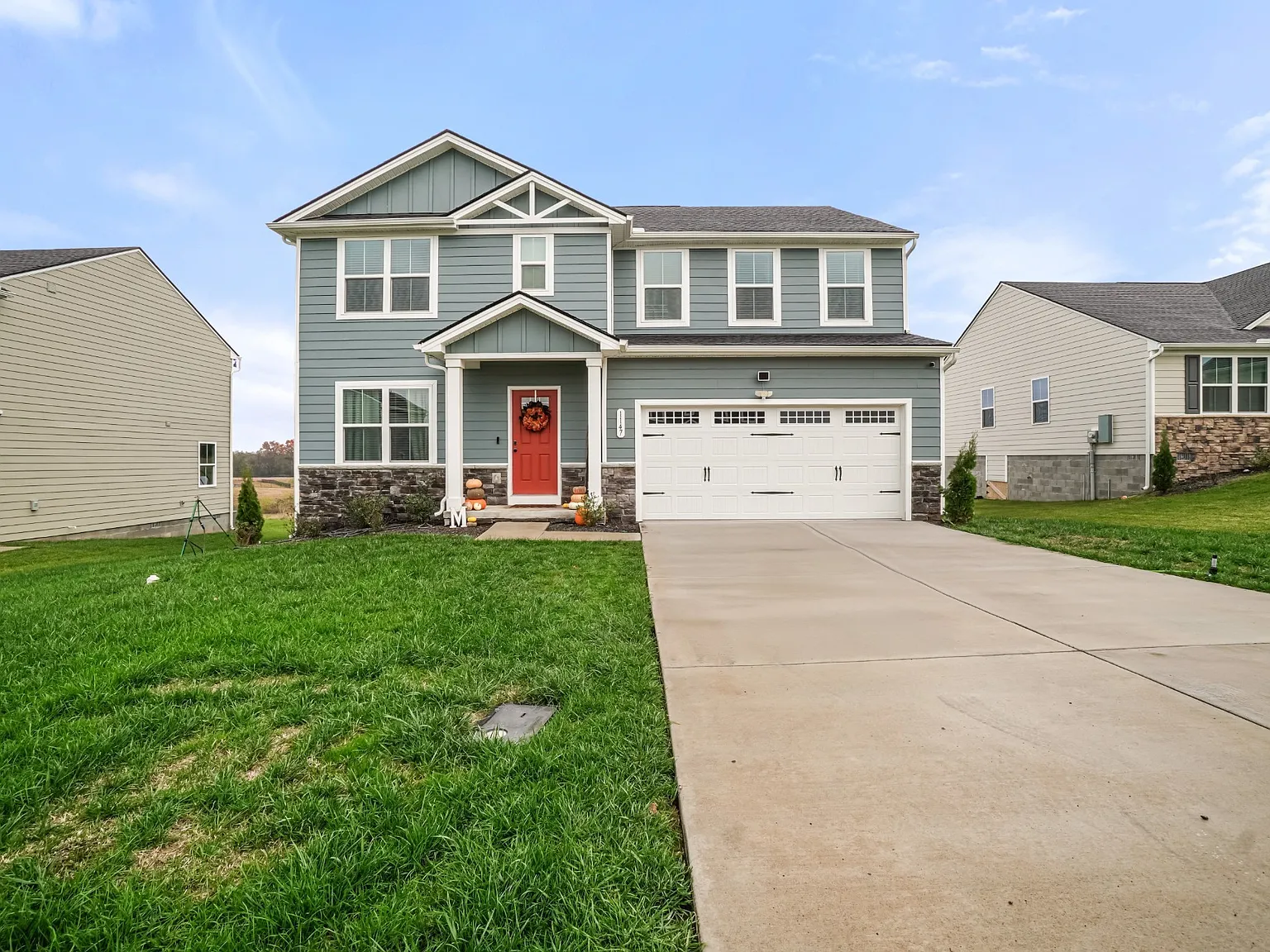 5 bed, 2540 sqft, $2,250 — Photo 1