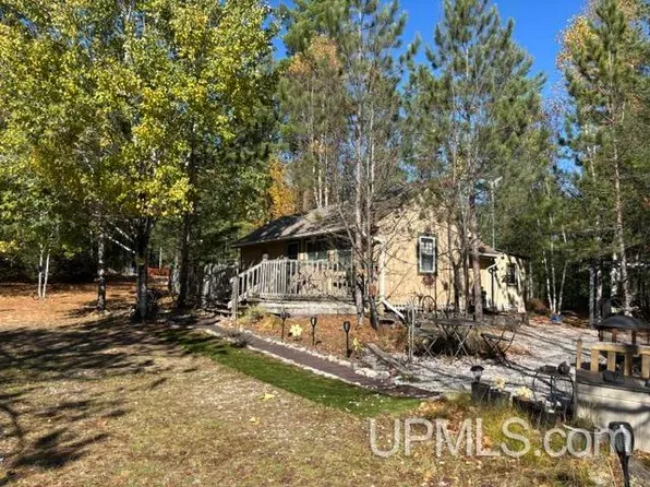 9200 Lost Lake Rd, Wetmore, MI 49895