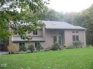 6 Bragdon Ave, Danbury, CT 06811