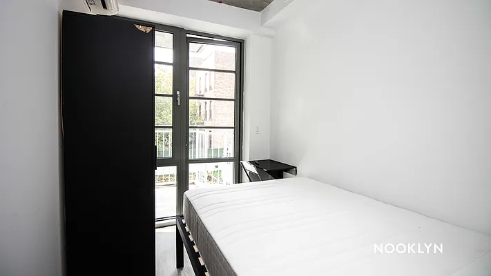 Rented by Nooklyn NYC LLC | media 28