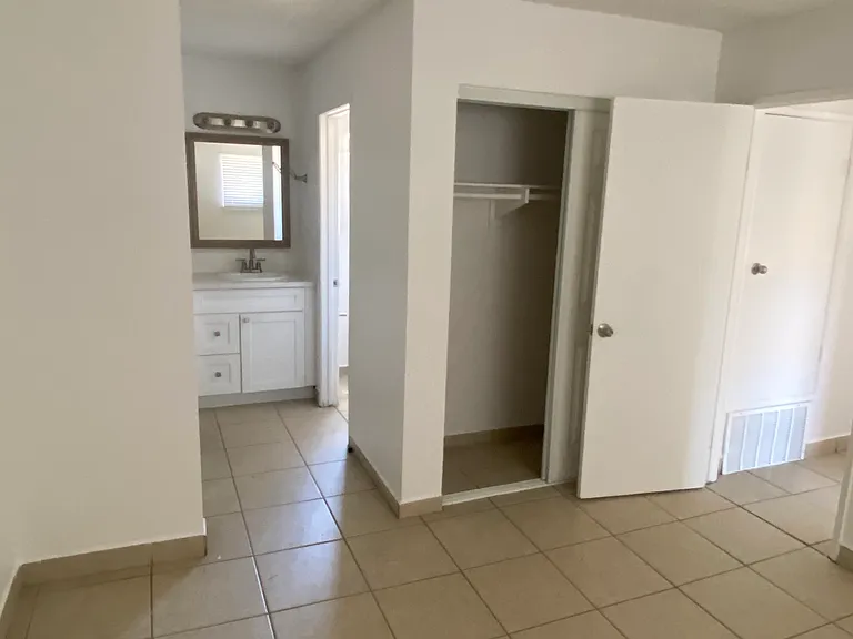 15236 Nordhoff St #103 — Photo 9