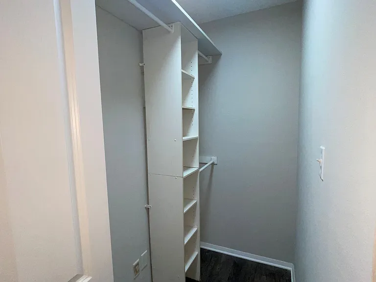 Oak Terrace Apartments — Photo 28