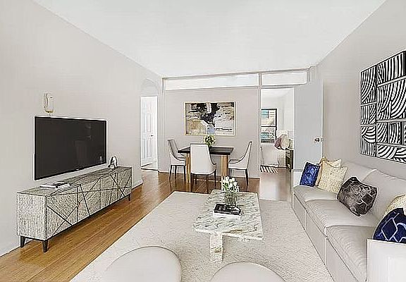 4th image of 30 E 38th St APT 1C