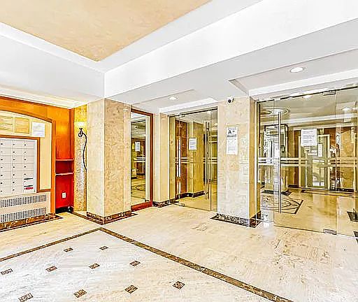 5th image of 65 Oceana Dr E APT 1E