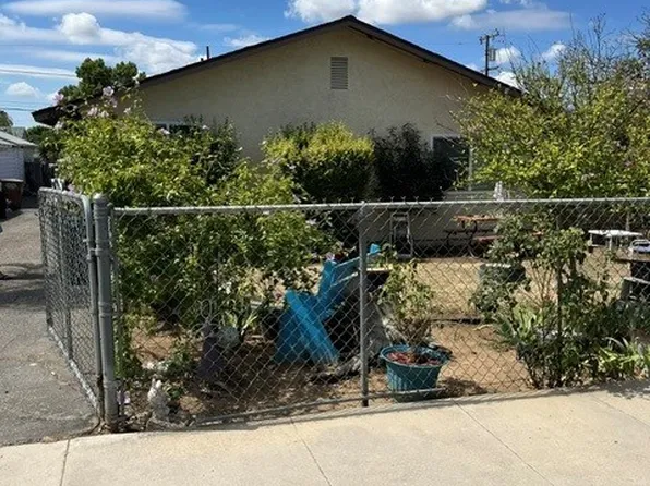 2819 Monterey St, Bakersfield, CA 93306