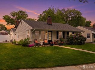 2339 Knapp Dr, Rahway, NJ 07065