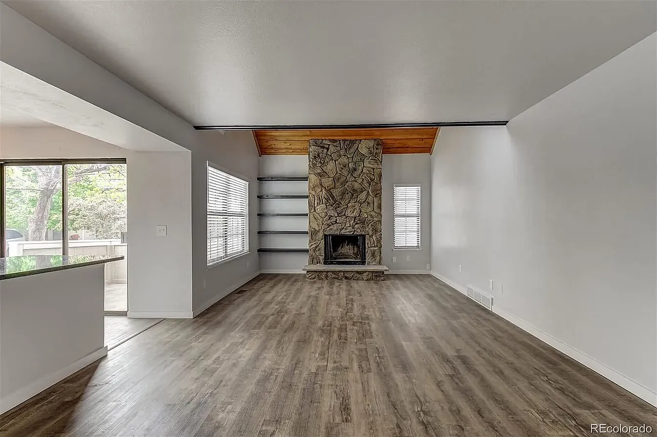 2665 S Xanadu Way — Photo 4