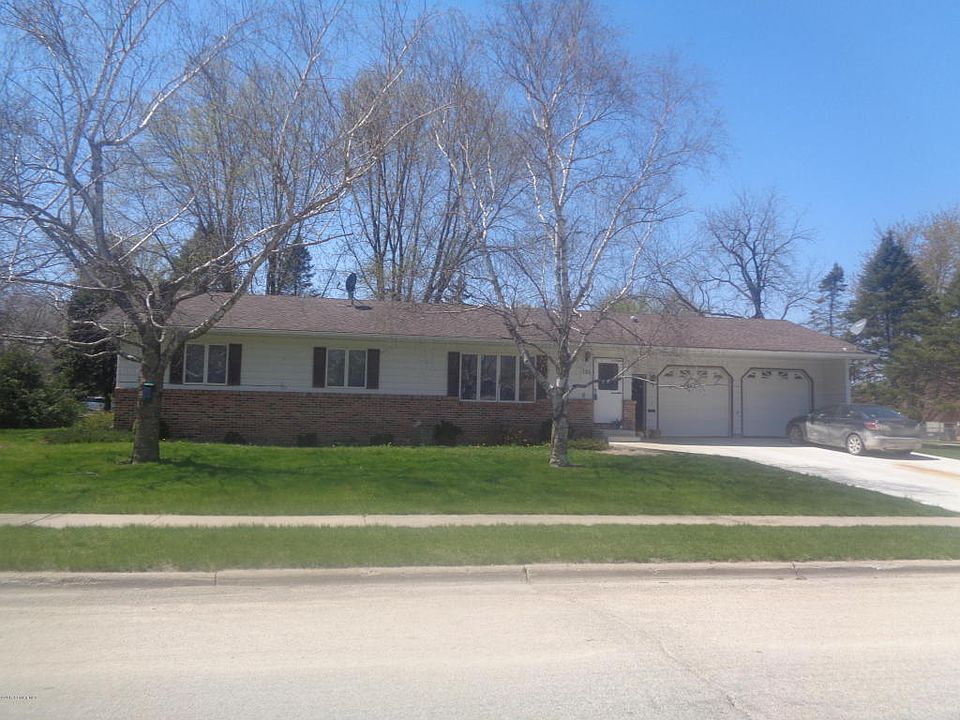 2nd image of 101 1st St NE