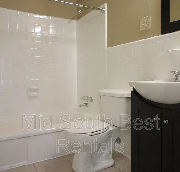 3523 Hallbrook St — Photo 4