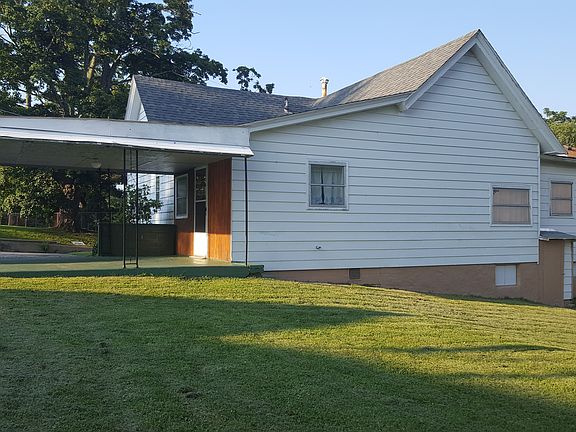 4th image of 111 Naomi St